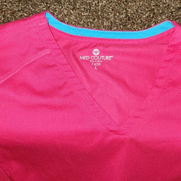 Scrub Set - Picture 2 of 3